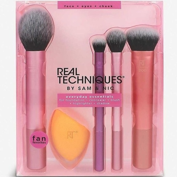 ست براش Real Techniques (ریل تکنیکس) 4 عدد براش + 1 عدد پد بتونی بلندر